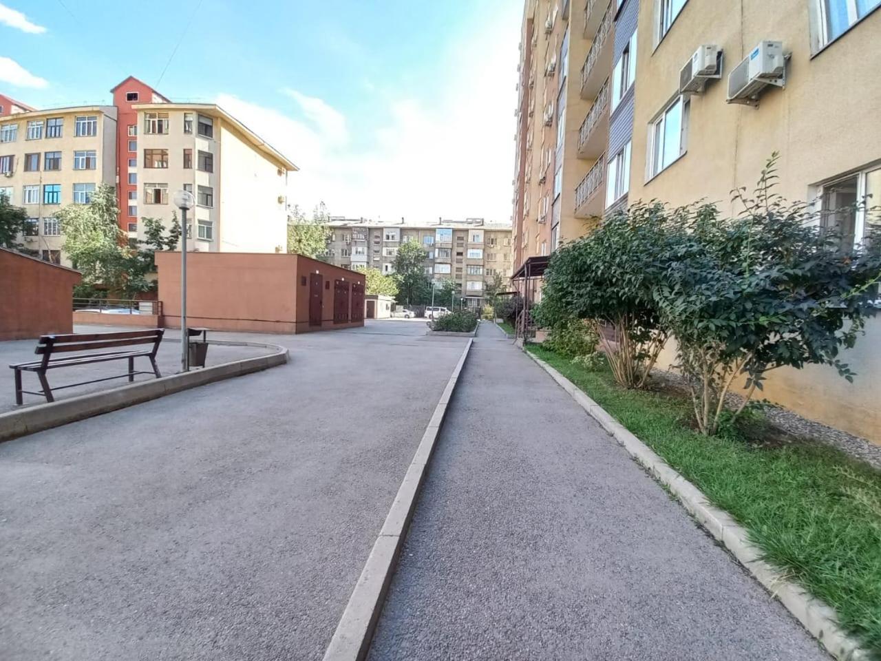 Apartment однокомнатная для 3-х гостей, около атакент, мега