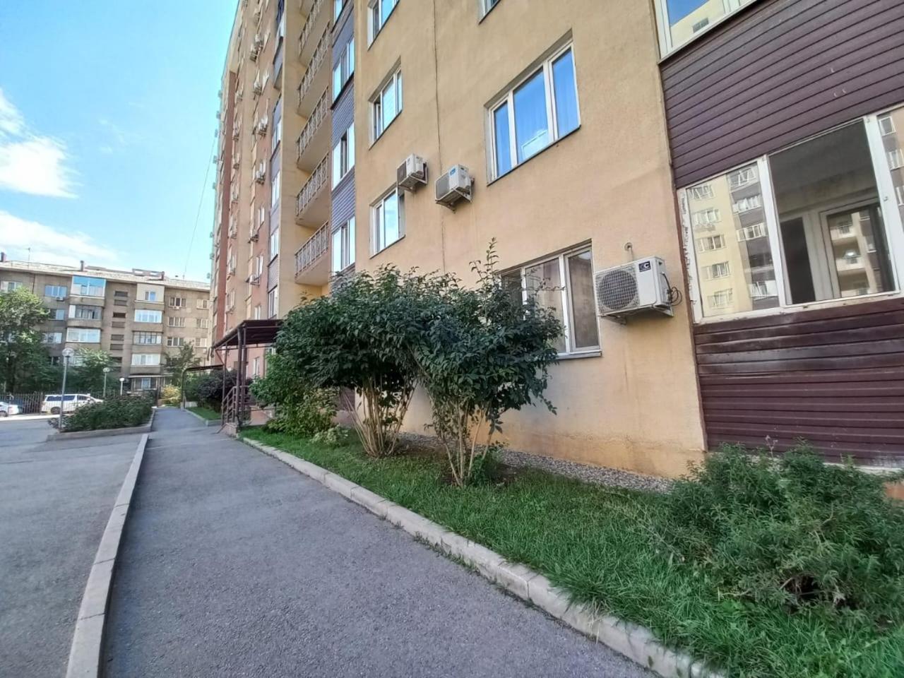 однокомнатная для 3-х гостей, около атакент, мега Apartment