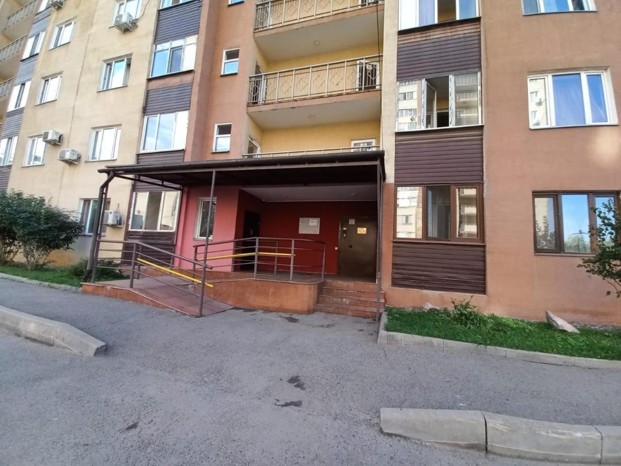 Apartment однокомнатная для 3-х гостей, около атакент, мега Almaty